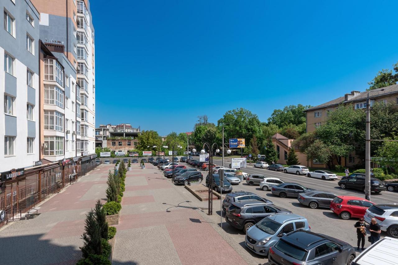 Luxury Apartment Slava Ukraini Ivano-Frankivsk Exterior photo